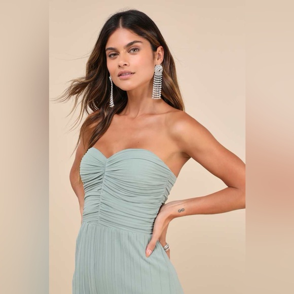 NWOT Lulu’s Certainly Charming Sage Strapless Jumpsuit S $79 Small - Picture 4 of 8